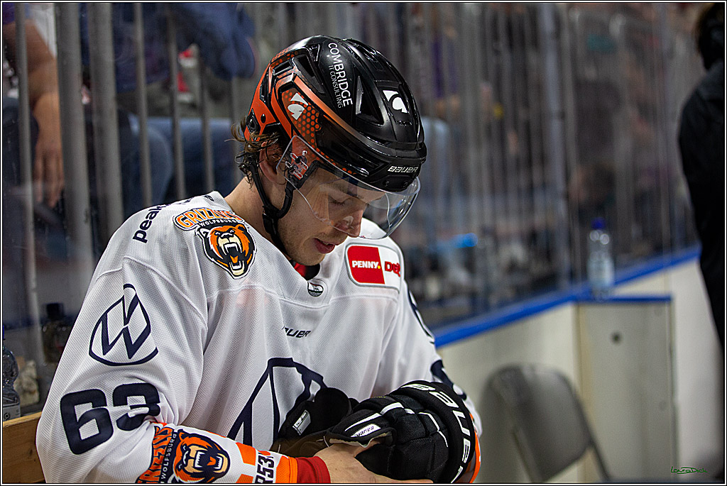 PENNY DEL; Koelner Haie- Grizzlys Wolfsburg; Koeln, 21.09.2022